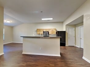 12 Comesee Ct in Greenville, SC - Foto de edificio - Building Photo