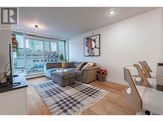 688-1688 Abbott St in Vancouver, BC - Building Photo - Building Photo