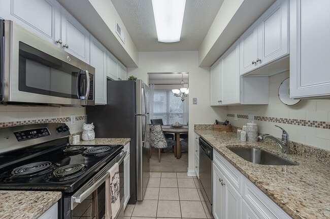 Harpers Point Apartments* in Cincinnati, OH - Building Photo - Building Photo