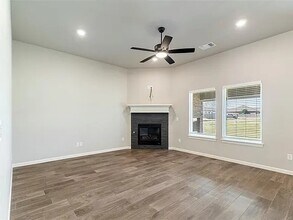 9101 Poppey Pl in Yukon, OK - Building Photo - Building Photo