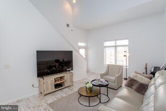 523 Carson Terrace in Huntingdon Valley, PA - Building Photo - Building Photo