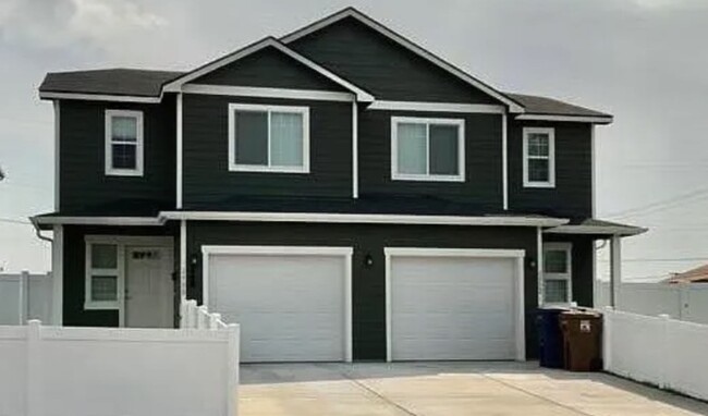 property at 2902 N Hogan St