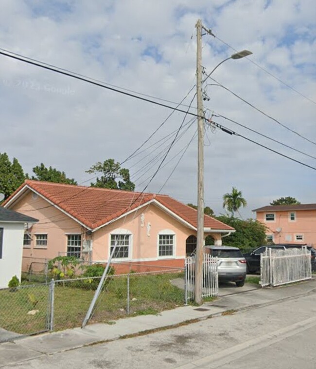 1179 NW 60th St in Miami, FL - Building Photo - Building Photo