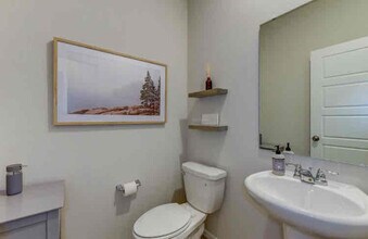 115 W Pheasant Blf Ave in Spokane, WA - Building Photo - Building Photo