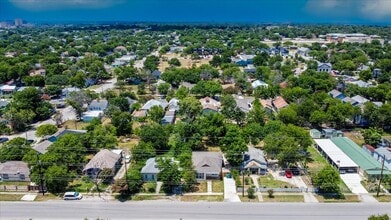 725 Westfall Ave in San Antonio, TX - Building Photo - Building Photo