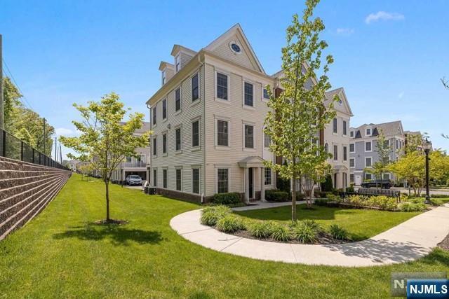 26 Roosevelt Dr in Wood Ridge, NJ - Building Photo - Building Photo