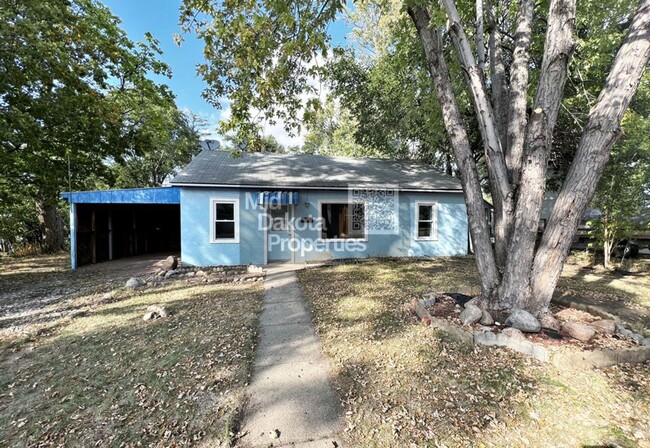 property at 216 E 11th Ave