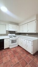 136 Orchard Dr in Pittsburgh, PA - Building Photo - Building Photo