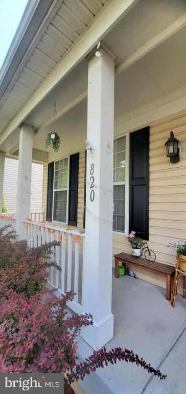 property at 820 Saddleback Pl NE