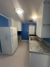 407 E Gilbert St in Henrietta, TX - Building Photo - Building Photo