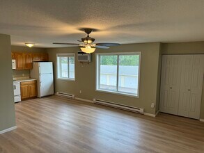 615 11th Street Southwest, Unit 205 in Pine City, MN - Foto de edificio - Building Photo