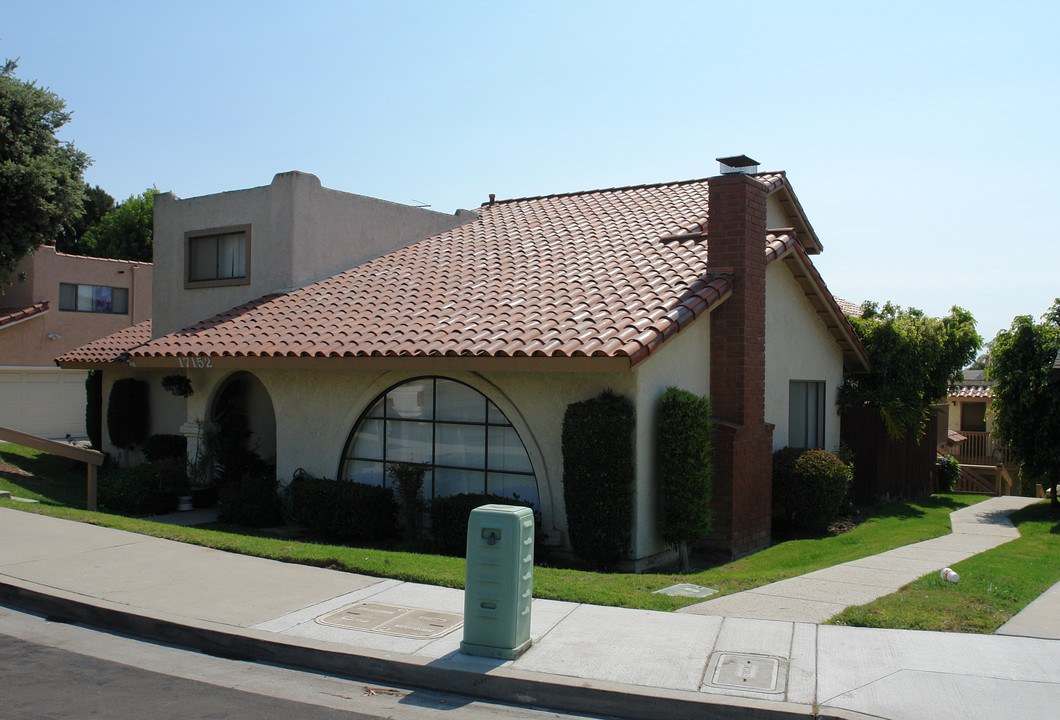 17152 Harbor Bluffs Cir in Huntington Beach, CA - Building Photo