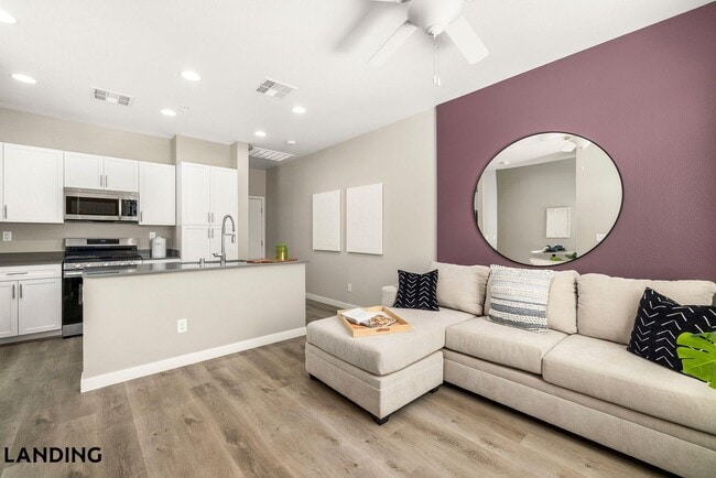 2705 N Rancho Dr, Unit 1042 in Las Vegas, NV - Building Photo - Building Photo