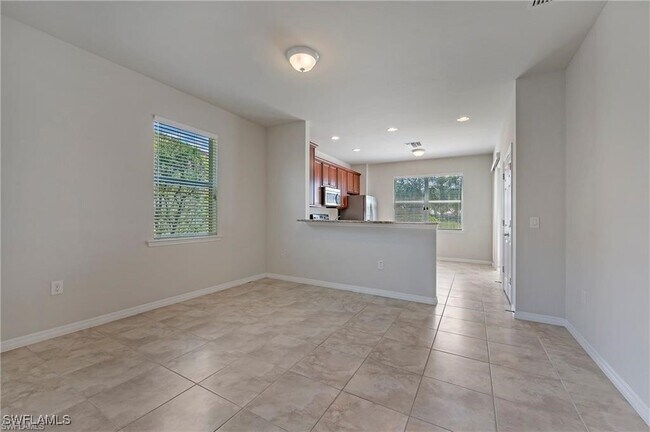 15133 Reef Ln in Bonita Springs, FL - Foto de edificio - Building Photo