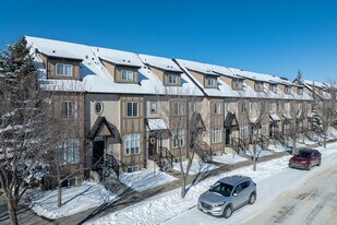 165 Mckenzie Towne Dr SE in Calgary, AB - Building Photo