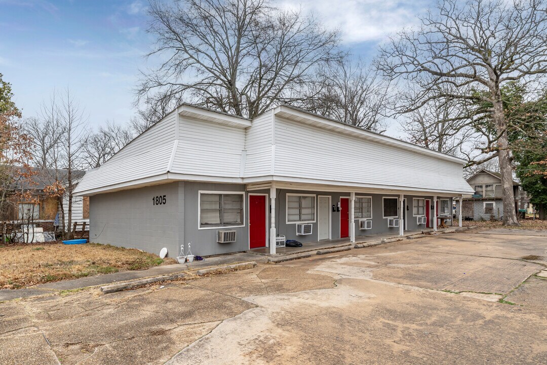 1805 S Beech St in Pine Bluff, AR - Building Photo