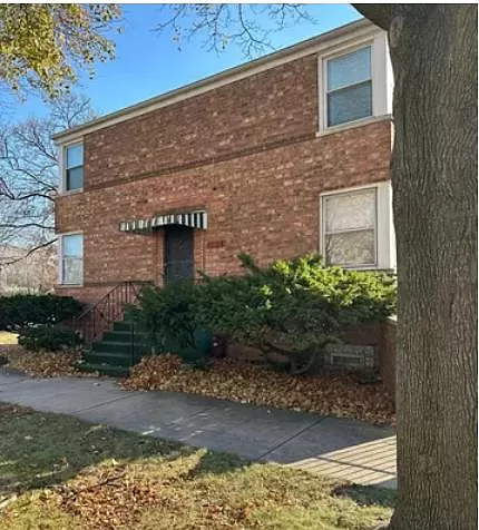 8900 S Dauphin Ave in Chicago, IL - Foto de edificio