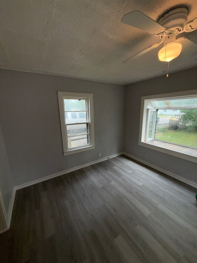 3517 Montrose Ave in Rockford, IL - Building Photo - Building Photo