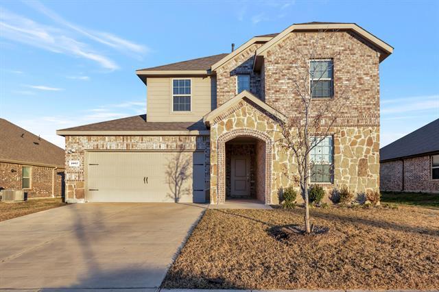 1007 Hitchin Post Way in Princeton, TX - Building Photo