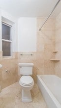 55 Leroy St-Unit -D5 in New York, NY - Foto de edificio - Building Photo