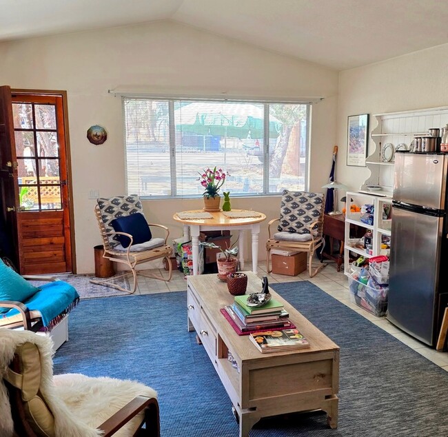 417 Spruce Ln in Big Bear, CA - Building Photo - Building Photo