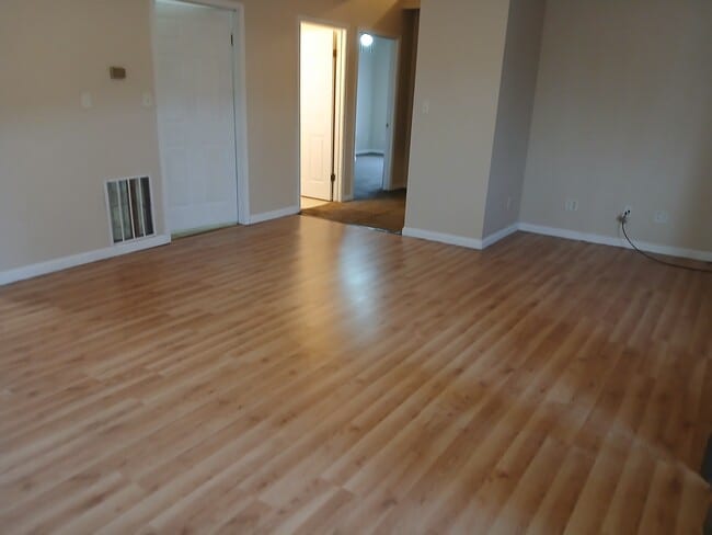 606 W College St in Carbondale, IL - Building Photo - Building Photo