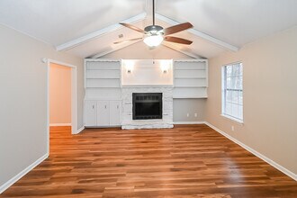 53 Stoneledge Dr, Unit 203 in Maumelle, AR - Building Photo - Building Photo