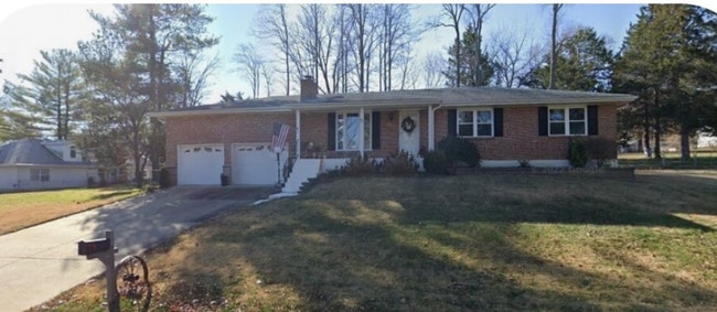 property at 61 Forest Hills Dr