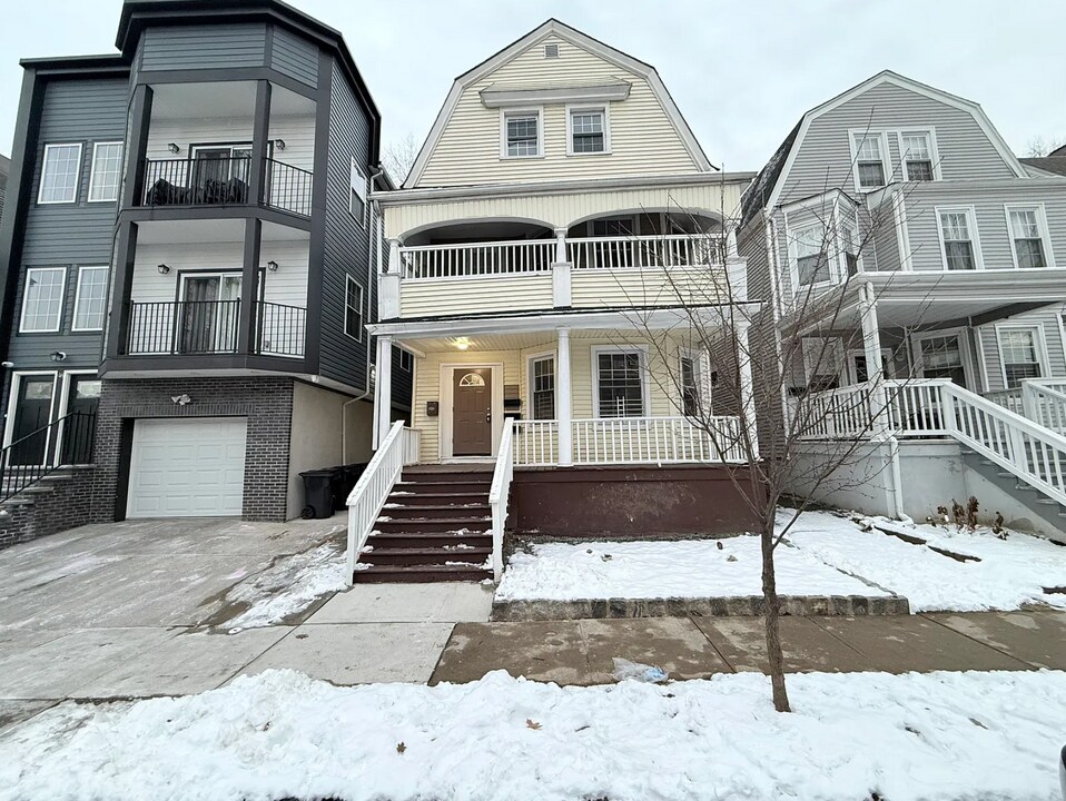 44 N 16th St, Unit 1 in East Orange, NJ - Building Photo