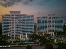 2228 Beach Dr, Unit 1305 in Gulfport, MS - Building Photo