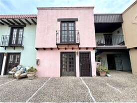 27 Beech Ave in McAllen, TX - Building Photo
