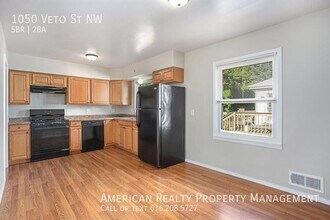 1050 Veto St NW in Grand Rapids, MI - Building Photo - Building Photo