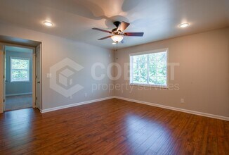 2145 Bolton Rd NW-Unit -C7 in Atlanta, GA - Building Photo - Building Photo