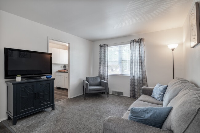 Broadview Gardens Apartments