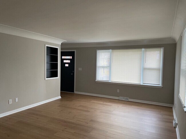 1910 Thornapple Ave in Akron, OH - Building Photo - Building Photo