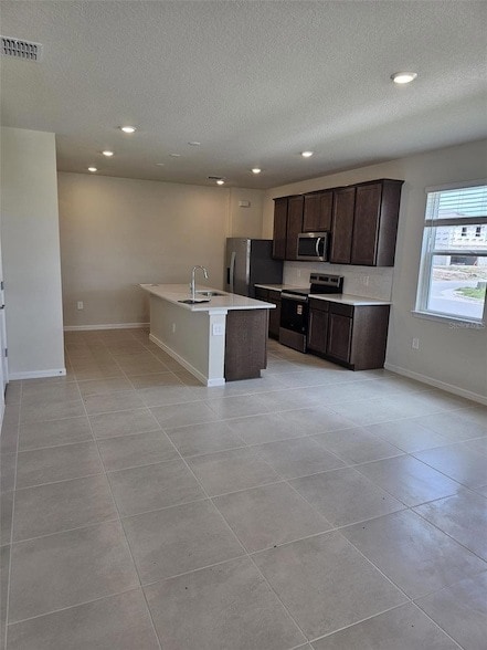2135 Southbury Dr in Kissimmee, FL - Building Photo - Building Photo