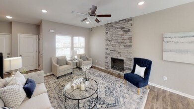 Herrington Park Townhomes in Shawnee, KS - Building Photo - Interior Photo