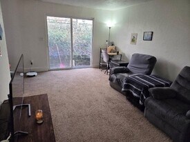 1110 Hayes St, Unit 2 in Aberdeen, WA - Building Photo