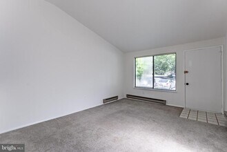3142 Babashaw Ct in Fairfax, VA - Building Photo - Building Photo