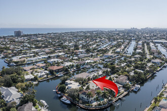 4040 NE 25th Ave in Lighthouse Point, FL - Building Photo - Building Photo
