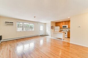 54 Chestnut St in Weehawken, NJ - Building Photo