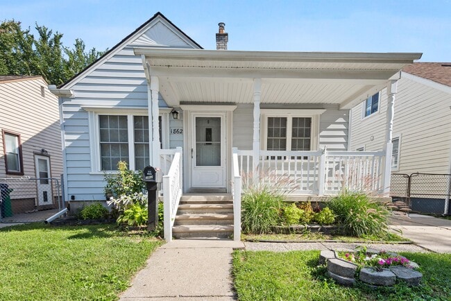 property at 1862 Keppen Blvd