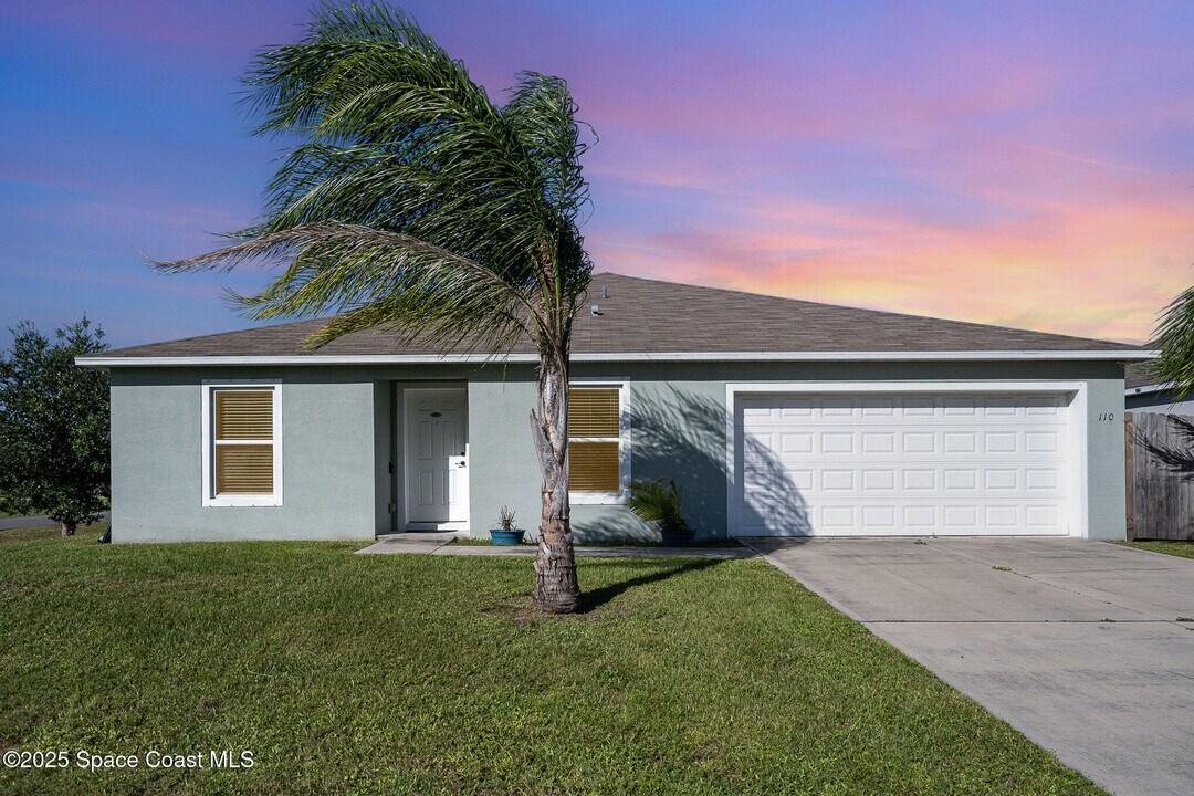110 Maywood Ave NW in Palm Bay, FL - Building Photo