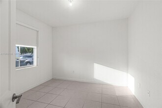 12307 NW 23rd Ct in Miami Shores, FL - Building Photo - Building Photo