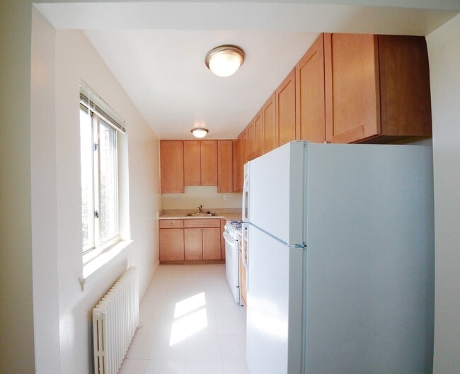 1311 Madison St NW in Washington, DC - Building Photo - Building Photo