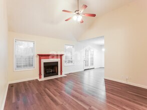 3697 S Naples Ct in Clarksville, TN - Building Photo - Building Photo