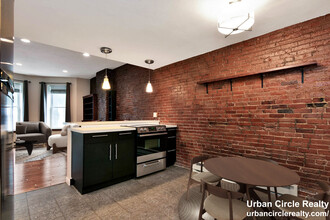 383 Meridian St, Unit 1 in Boston, MA - Foto de edificio - Building Photo