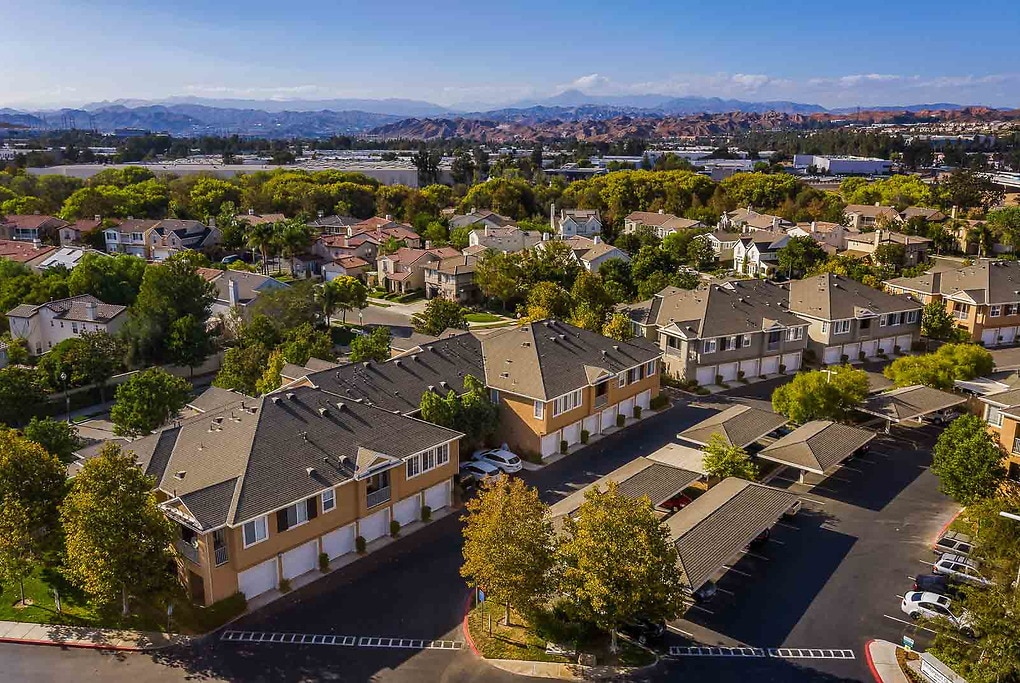Bridgeport Coast in Santa Clarita, CA - Foto de edificio