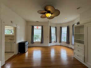 2112 Santa Clara Ave, Unit A1 in Alameda, CA - Building Photo - Building Photo
