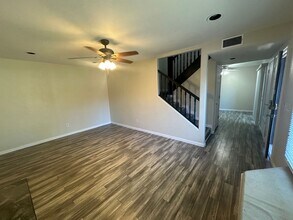 4717 Reggie Rd in Reno, NV - Foto de edificio - Building Photo